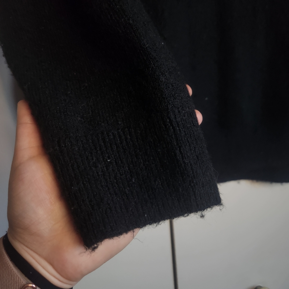 H&M Collared Sweater - Picture 4 of 4